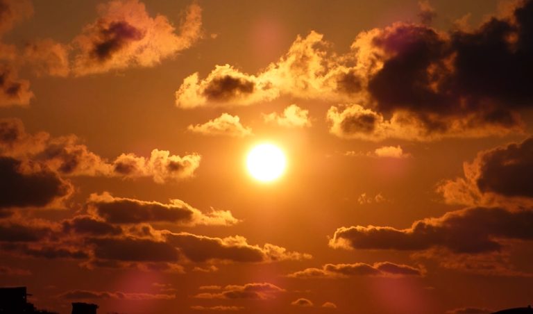 Y seguimos pidiendo la palabra: A FUERZA DEL ESPEJO IV