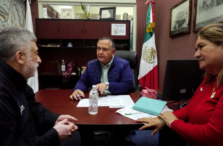 Con el fin de acordar agenda anual para el desarrollo social de las personas con discapacidad y de adultos mayores se reunieron titulares de Desarrollo Municipal de Los Cabos con el Instituto Estatal para la Discapacidad.