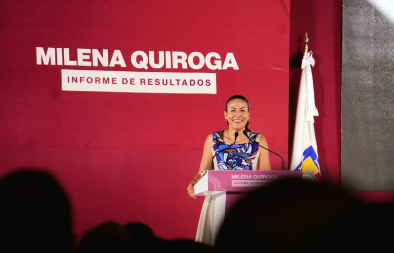 Con importante información gubernamental se desarrolló el Informe Anual 2024-2025 de la Presidenta Municipal Ing. Milena Quiroga Romero, en la explana principal del H. Ayuntamiento de La Paz.