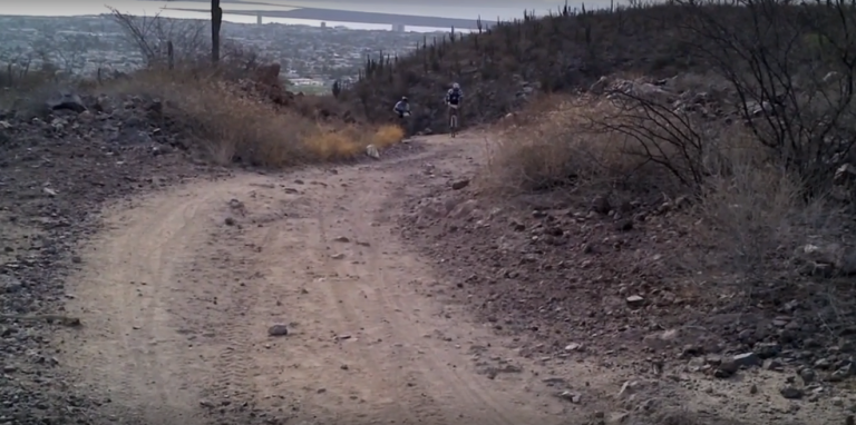 Sierras, Cerros y Volcanes: CERRO ATRAVESADO
