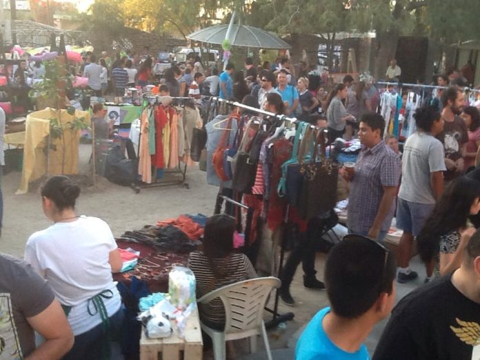 Promoviendo Productores, Artistas y Comercio Local.